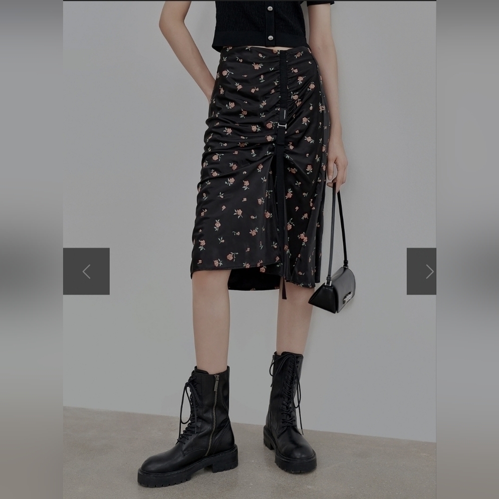 Mo&co Rose Print Slit Skirt XS